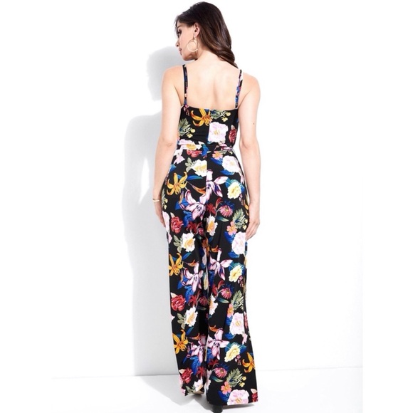 New with Tag. Guess Jumpsuit Size XS - Picture 4 of 9